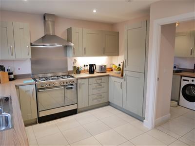 OPEN KITCHEN